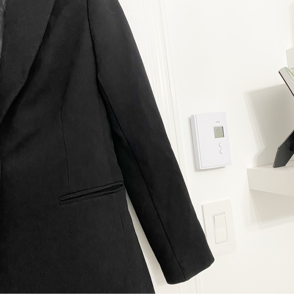 DYNAMITE | Black single button blazer - Picture 3 of 7